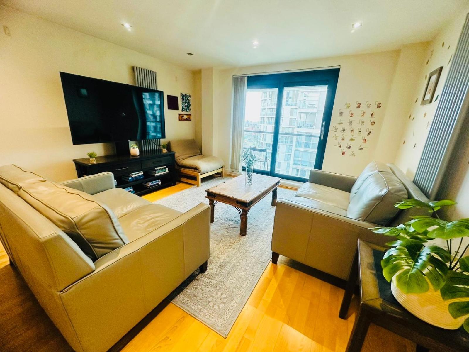 Modern 2Bed 2Bath Apartment Canary Wharf - Upto 5 Person London Ngoại thất bức ảnh